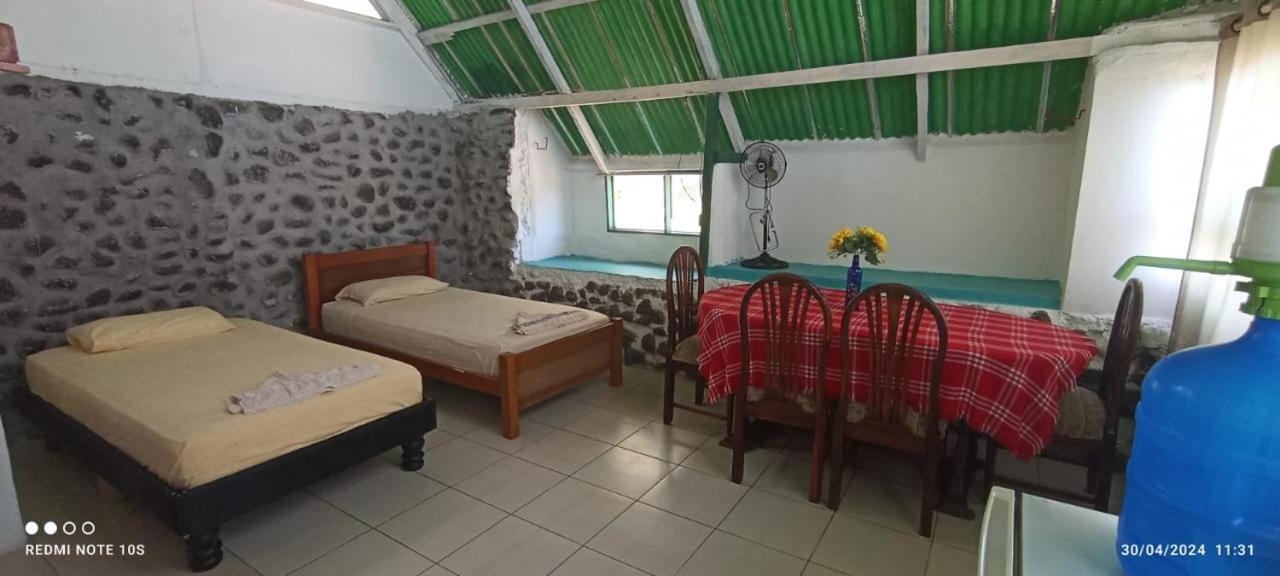 Hostal Cabanas Don Jorge Puerto Baquerizo Moreno Dış mekan fotoğraf